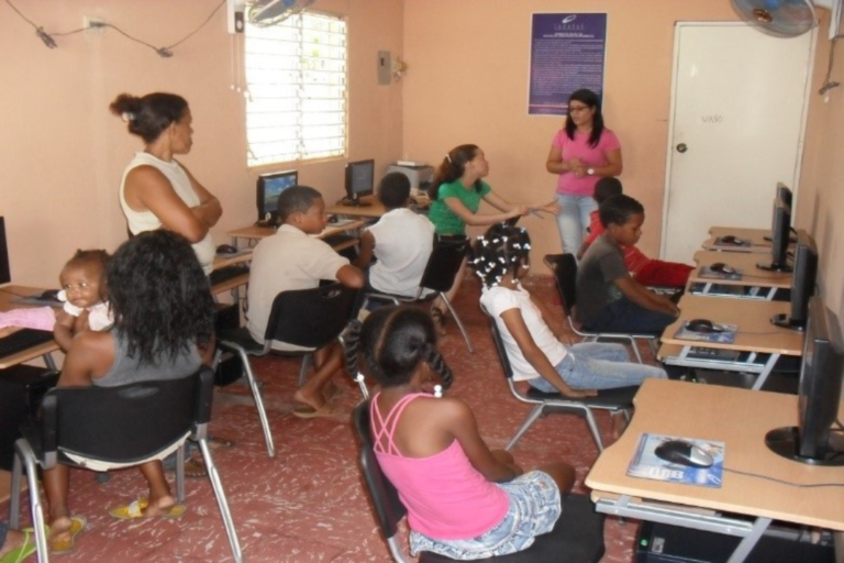 FUNFODES Inicia Curso de Alfabetización para Niños del Barrio Buena Vista